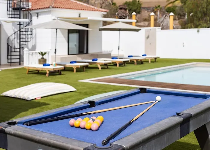 Santi Villa Callao Salvaje