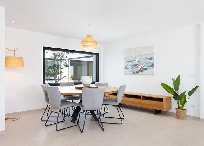 Santi Villa Callao Salvaje