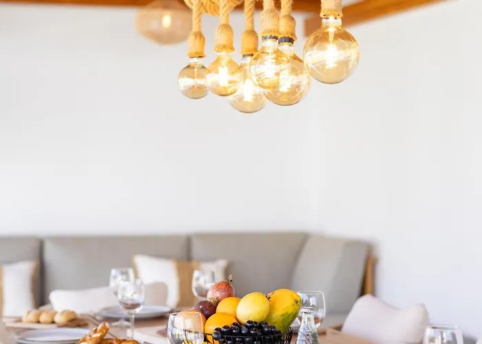 Santi Villa Callao Salvaje