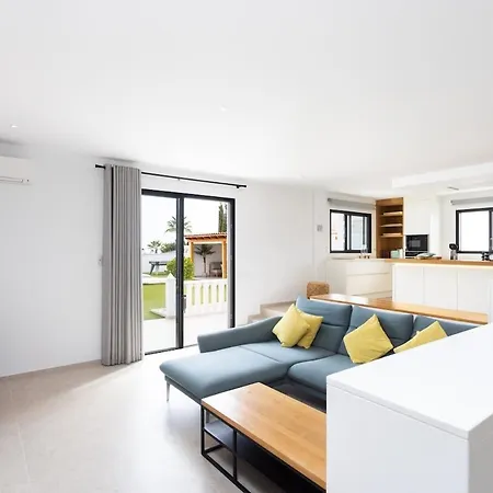 Vila Santi Callao Salvaje