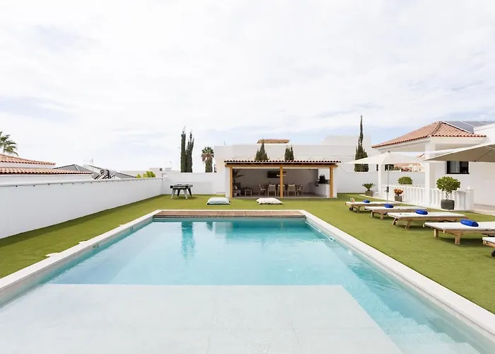 Santi Villa Callao Salvaje