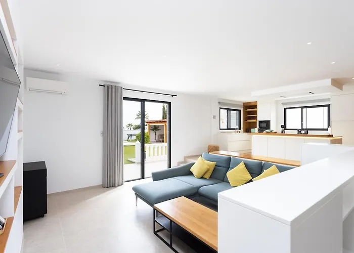 Villa Santi Callao Salvaje