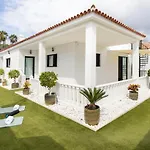 Santi Villa